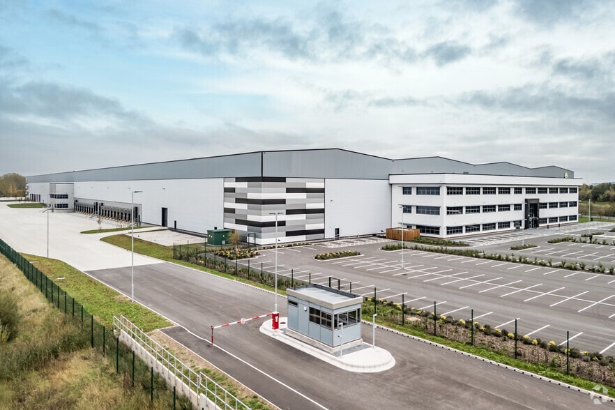 549 Lovels Way, Widnes à louer - Photo du bâtiment - Image 3 de 32