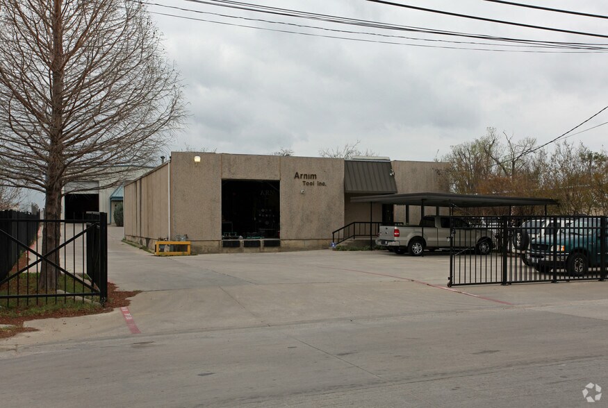 2204 Joe Field Rd, Dallas, TX à vendre - Photo du bâtiment - Image 2 de 19