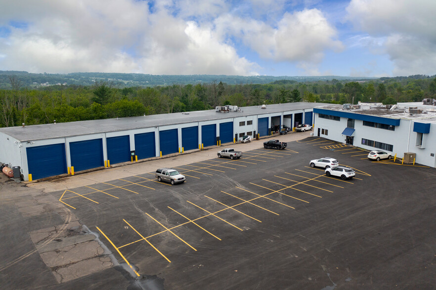 4095 Ferry Rd, Doylestown, PA for lease - Building Photo - Image 1 of 3