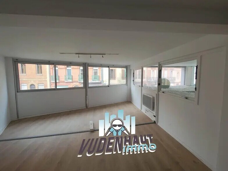 Office in Toulouse for lease - Interior Photo - Image 2 of 9