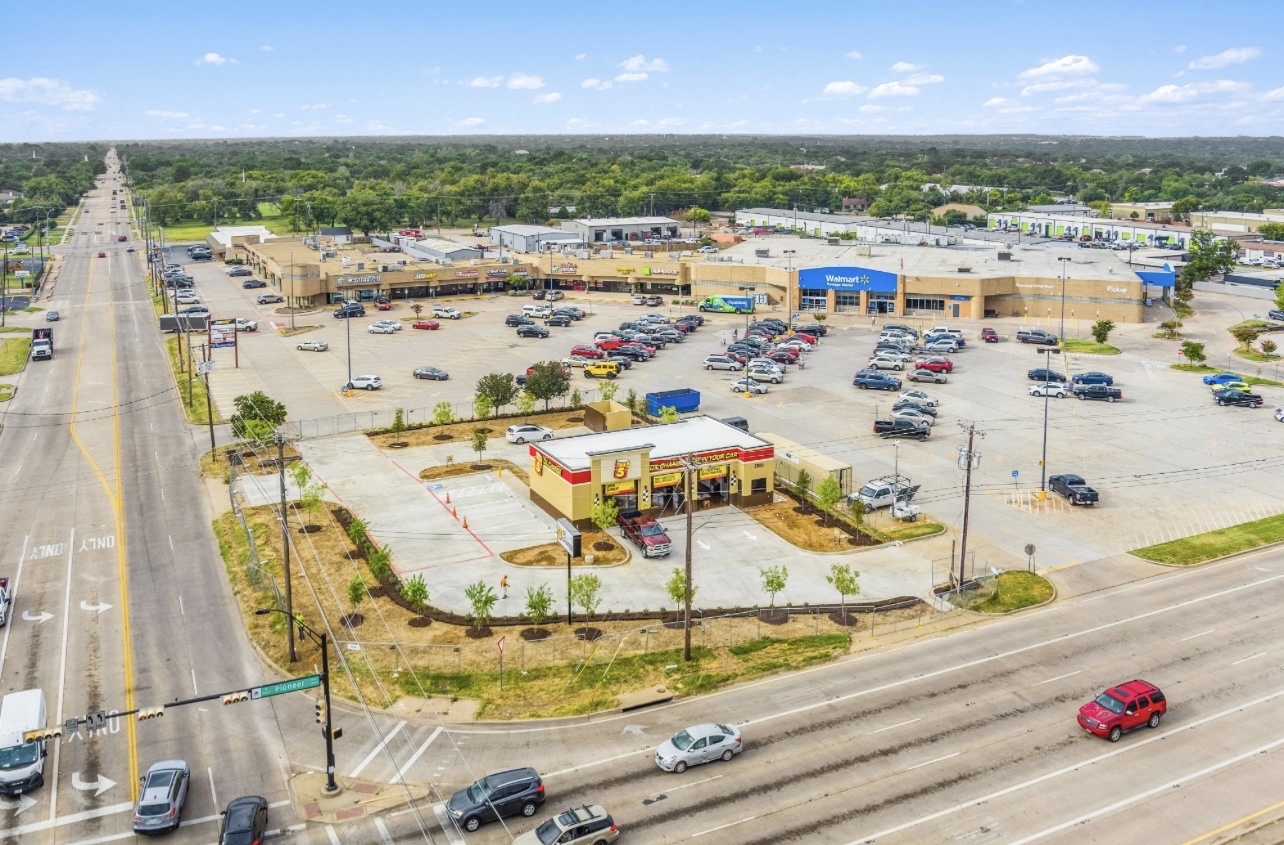 2500 W Pioneer Pky, Arlington, TX for sale Building Photo- Image 1 of 2