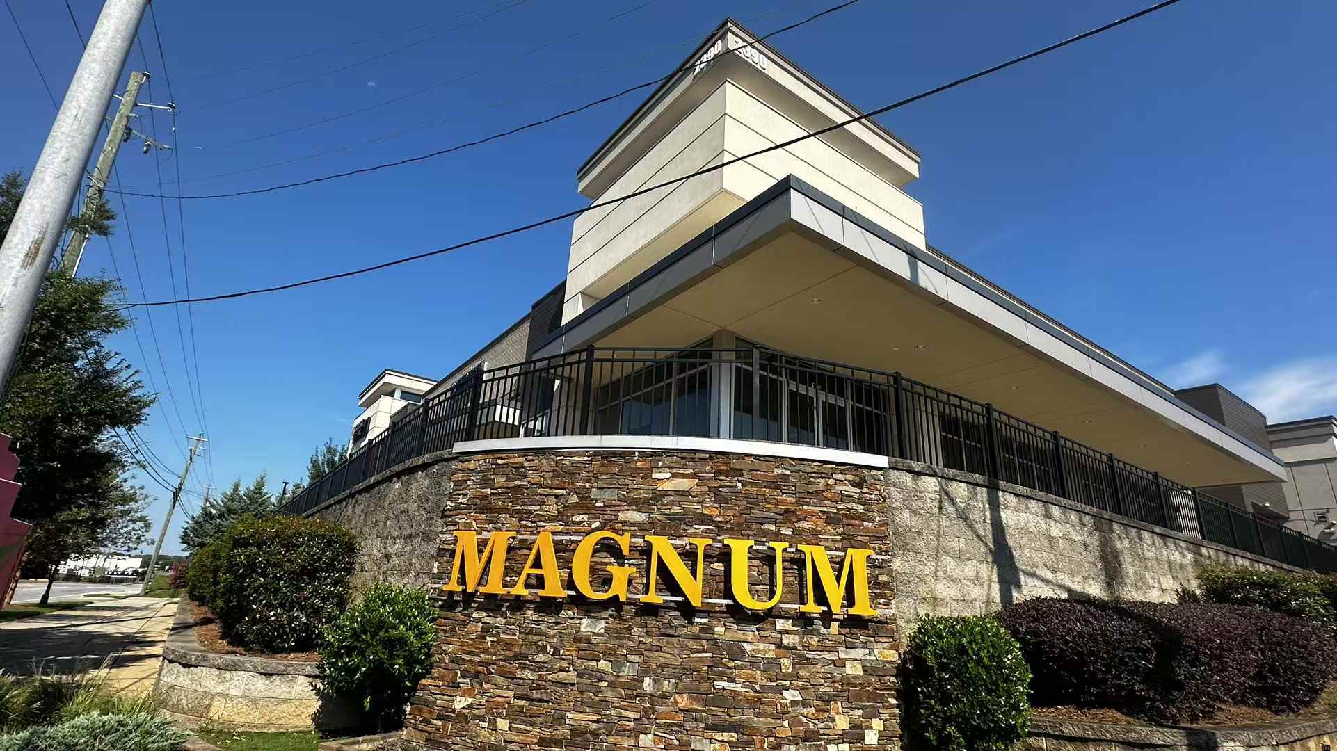 2390 Chamblee Tucker Rd, Chamblee, GA à louer Photo du bâtiment- Image 1 de 10