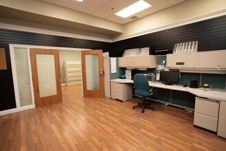 145 Globe St, Fall River, MA à louer Photo intérieure- Image 2 de 6