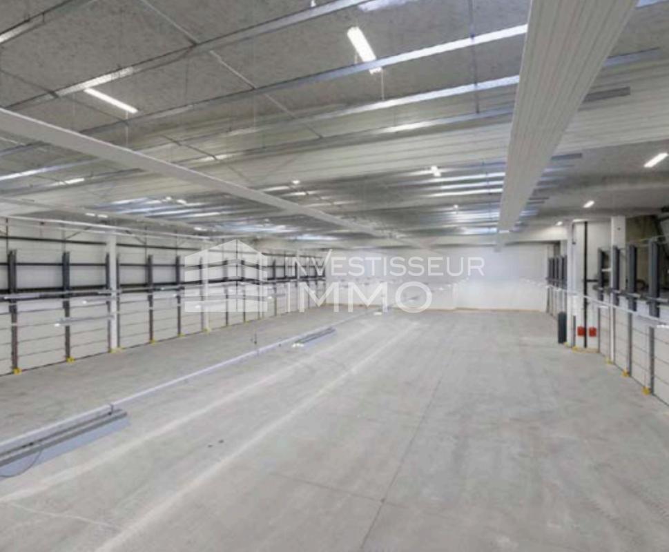 Flex in Le Blanc Mesnil for lease Interior Photo- Image 1 of 6