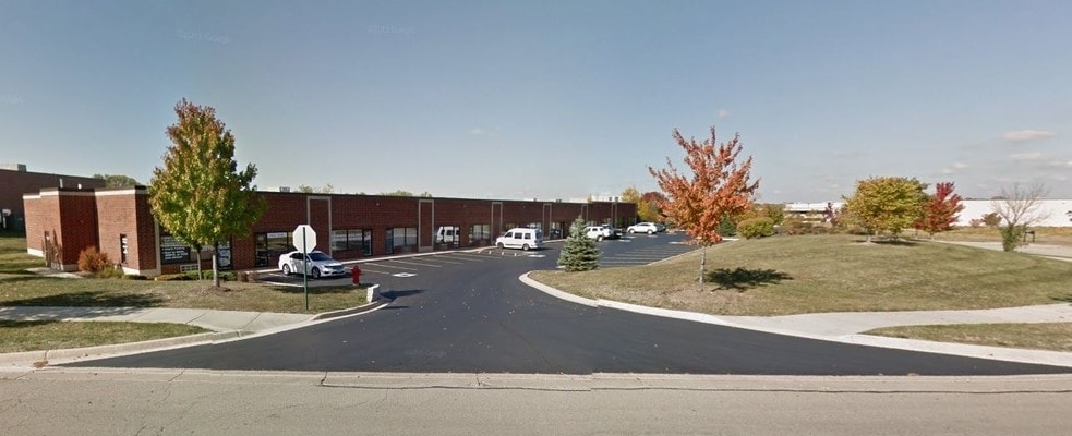 1815 Wallace Ave, St Charles, IL for lease - Building Photo - Image 3 of 6