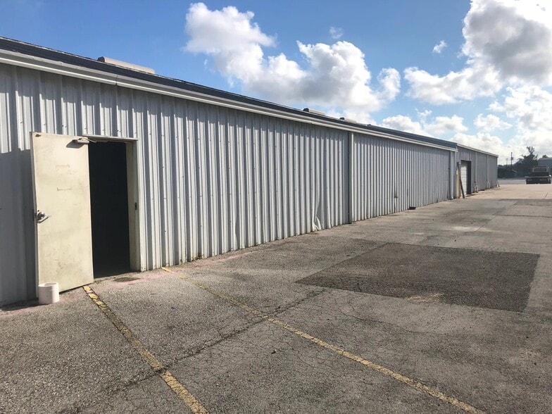 1810 Afton St, Houston, TX for lease - Building Photo - Image 3 of 4