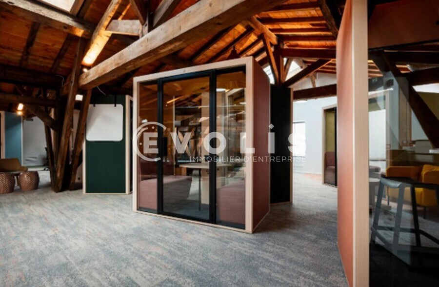 Office in Bordeaux for lease - Interior Photo - Image 3 of 5