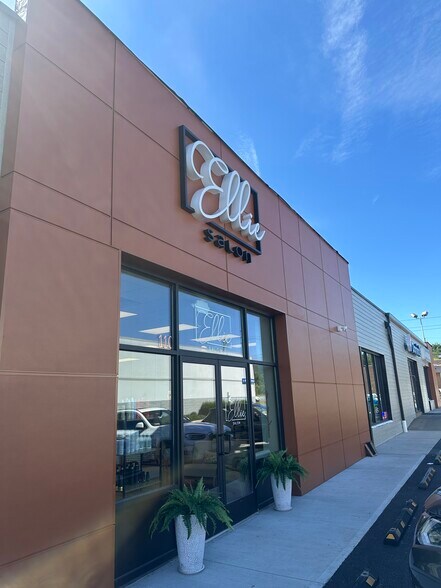 405 S Main St, Old Forge, PA à louer - Photo du bâtiment - Image 2 de 2