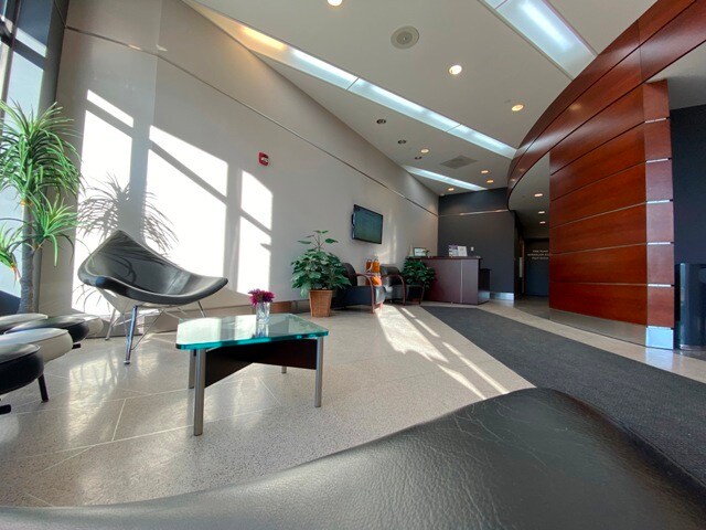 1361-1367 Shermer Rd, Northbrook, IL for lease - Interior Photo - Image 2 of 12