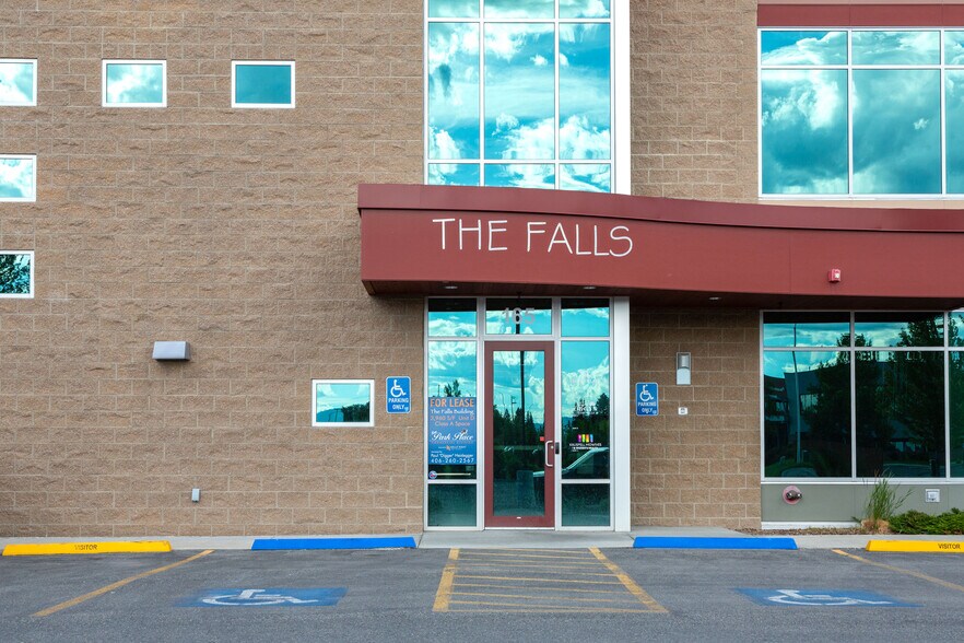 165 Commons Loop, Kalispell, MT à louer - Photo du bâtiment - Image 3 de 26