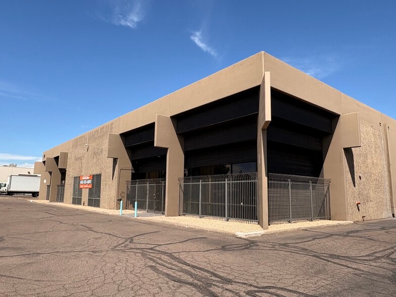 3161 N 35th Ave, Phoenix, AZ for lease - Building Photo - Image 1 of 8