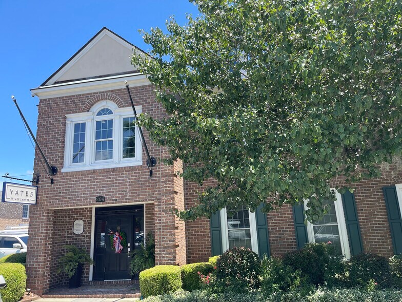 204 Elm St, Conway, SC à louer - Photo du bâtiment - Image 2 de 9