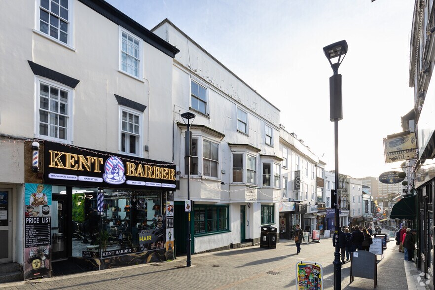 9 Gabriels Hl, Maidstone for sale - Building Photo - Image 2 of 3