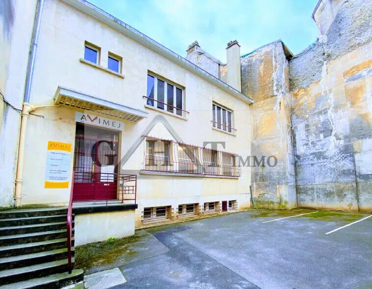 Bureau dans Mareuil-lès-Meaux à louer - Photo du bâtiment - Image 2 de 3