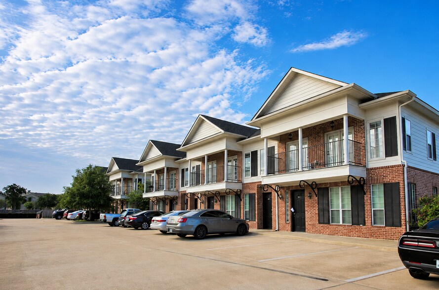 701 Luther St W, College Station, TX à vendre - Photo du bâtiment - Image 1 de 2
