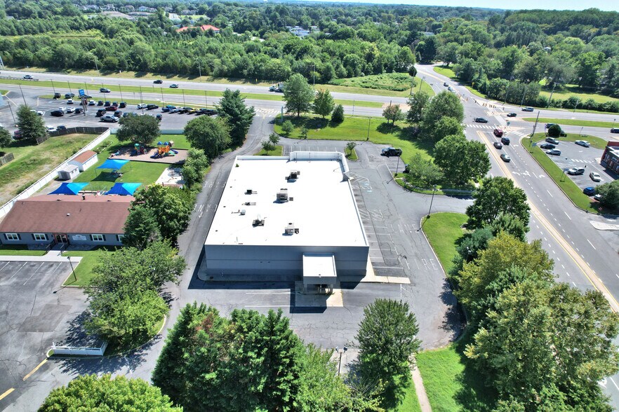 1580 S Dupont Hwy, Dover, DE à louer - Photo du bâtiment - Image 3 de 28