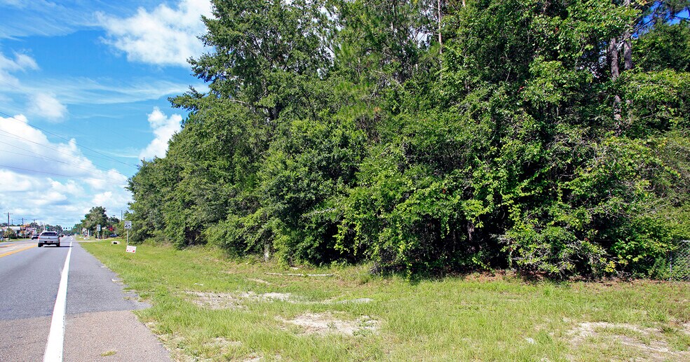2526 Crawfordville Hwy, Crawfordville, FL à vendre - Photo du bâtiment - Image 3 de 6