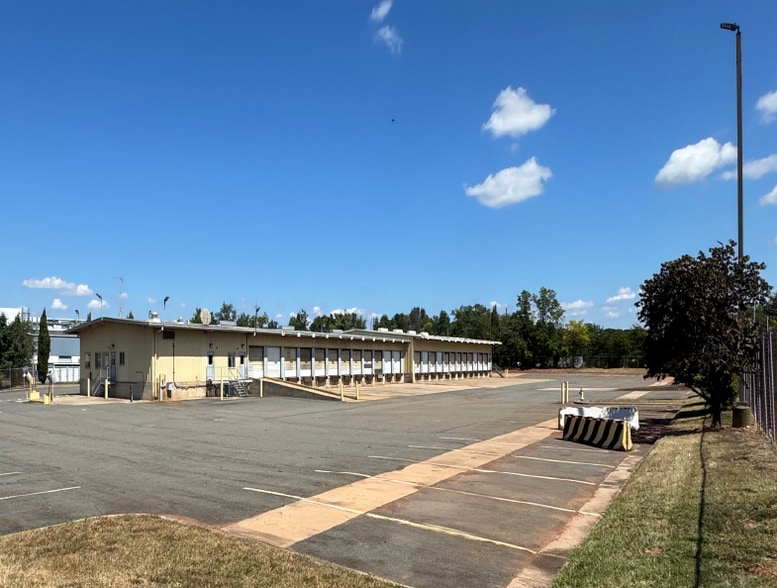 10451 Colonel Ct, Manassas Park, VA for lease - Building Photo - Image 2 of 6