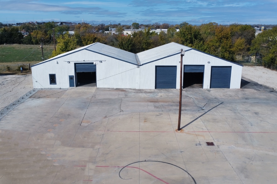 5504 Forest Hill Dr, Fort Worth, TX for sale - Building Photo - Image 2 of 8