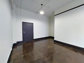 275 4th St E, Saint Paul, MN for lease Interior Photo- Image 2 of 4