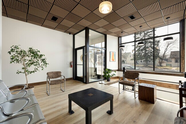 Plus de détails pour 5249 Chicago Ave, Minneapolis, MN - Bureau à louer