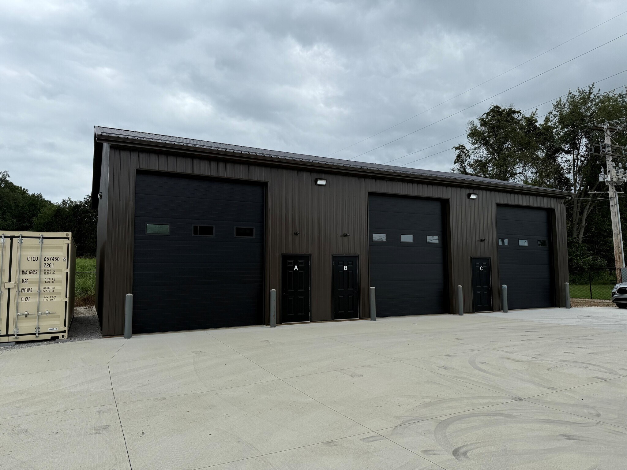 147 Westgate Dr, Newark, OH for lease Building Photo- Image 1 of 15