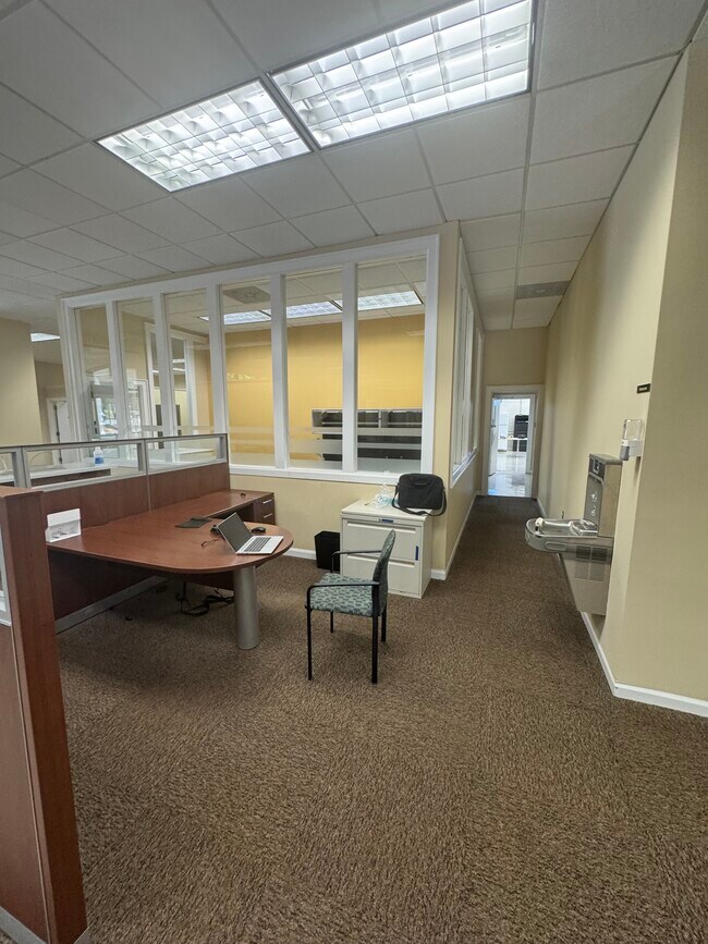 Plus de détails pour 330 W Main St, Forest City, NC - Commerce de détail à louer