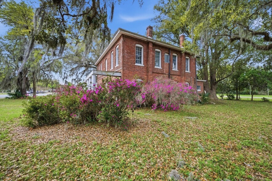120 N Main St, Bushnell, FL for sale - Building Photo - Image 3 of 66