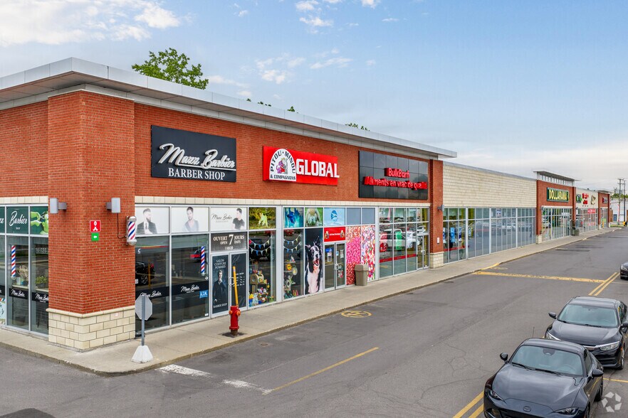 14820-14880 Boul de Pierrefonds, Montréal, QC à louer - Photo du bâtiment - Image 3 de 5