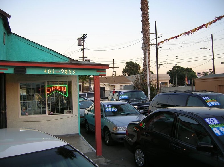 Peck Rd Retail portefeuille de 2 propriétés à vendre sur LoopNet.ca - Photo principale - Image 2 de 2