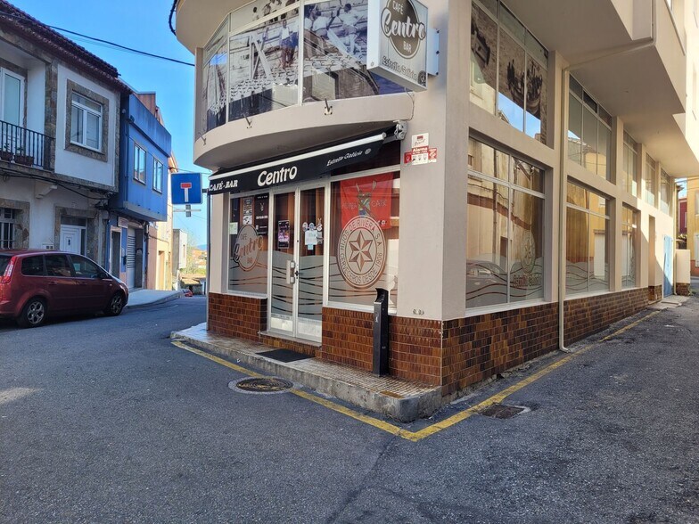 Commerce de détail dans Boiro à vendre - Photo du bâtiment - Image 2 de 31