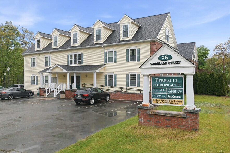 76 Woodland St, Methuen, MA à vendre - Photo du bâtiment - Image 2 de 10