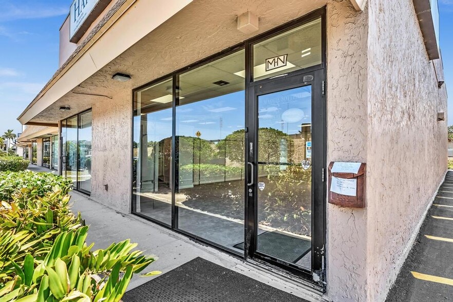 2930 SW 30th Ave, Pembroke Park, FL for lease - Building Photo - Image 3 of 18