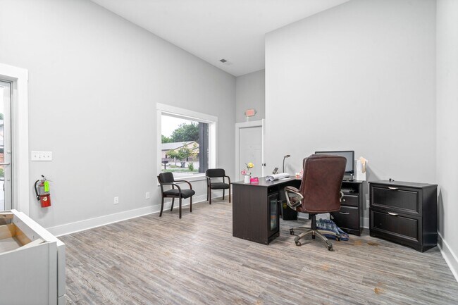Plus de détails pour 1811 Mercantile Dr, Clarksville, TN - Local d'activités à louer