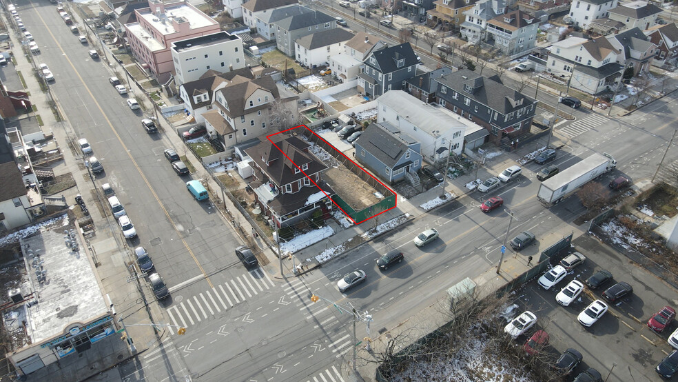 6707 Beach Channel Dr, Arverne, NY for sale - Aerial - Image 3 of 5