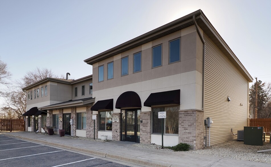 2978 Rice St, Little Canada, MN for lease - Primary Photo - Image 1 of 3