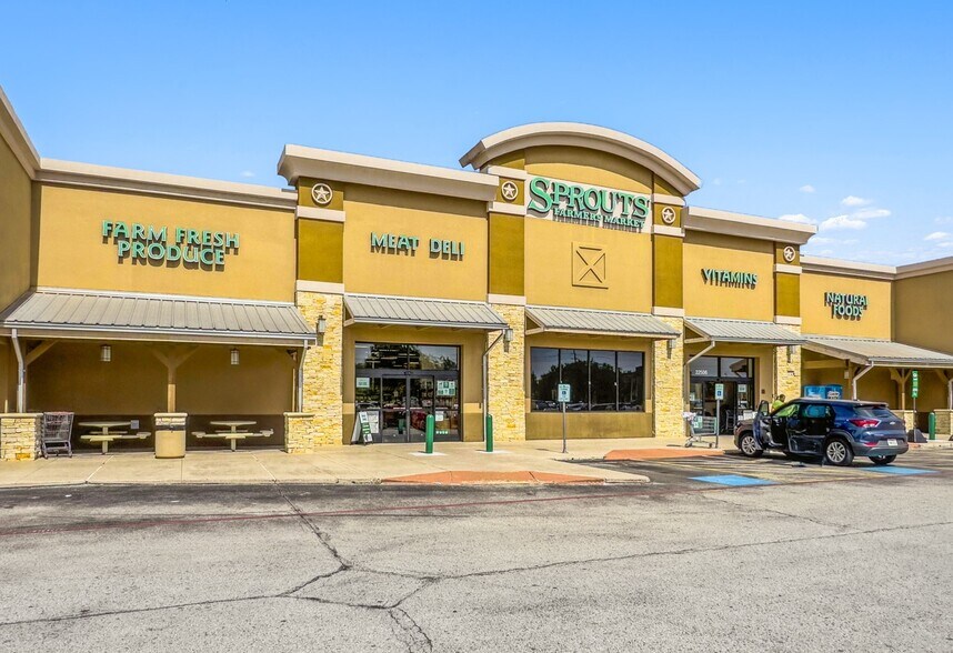 22428-22560 SH 249, Houston, TX à louer - Photo du bâtiment - Image 1 de 7