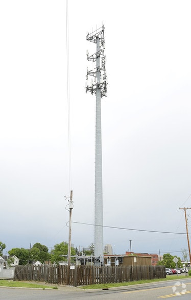 601 First St NW portfolio of 2 properties for sale on LoopNet.ca - Primary Photo - Image 2 of 2