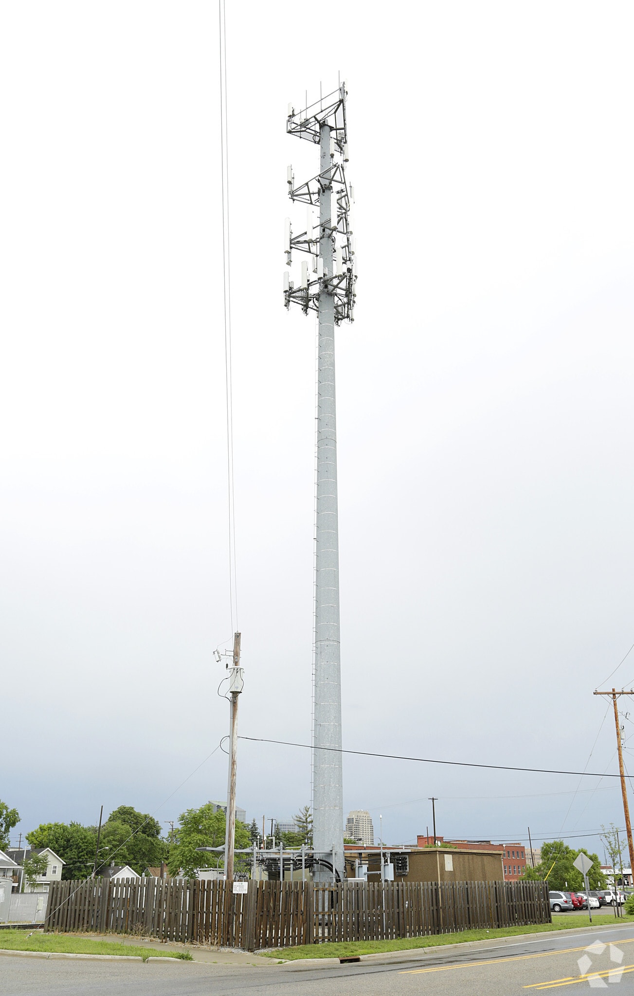 520 Second St, Grand Rapids, MI for sale Primary Photo- Image 1 of 4