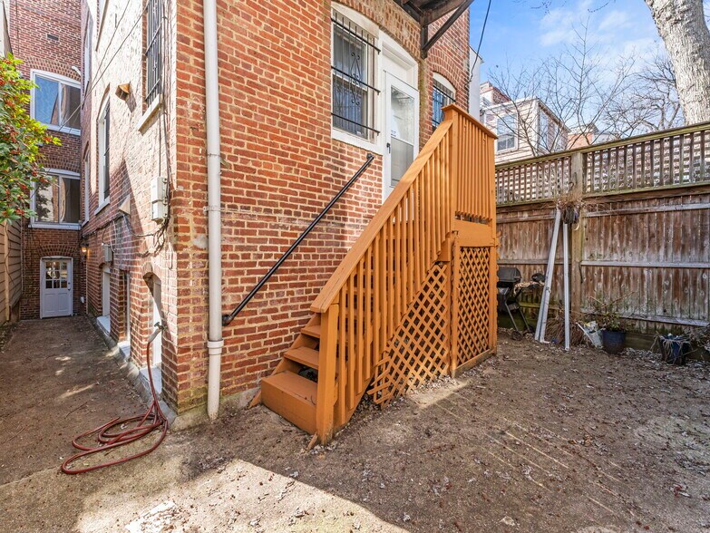 916 E Capitol St Ne, Washington, DC for sale - Building Photo - Image 3 of 58