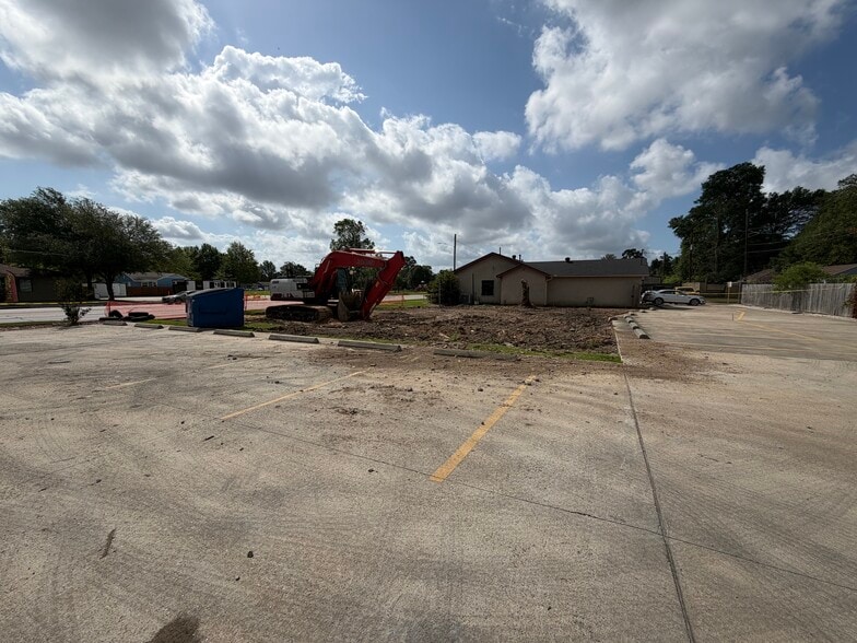 2401 N 16th St, Orange, TX à vendre - Photo du bâtiment - Image 2 de 19