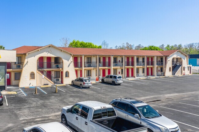 Plus de détails pour 4741 W Irlo Bronson Memorial Hwy, Kissimmee, FL - Services hôteliers à vendre