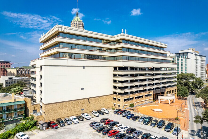 146 Navarro St, San Antonio, TX à louer - Photo du bâtiment - Image 3 de 4