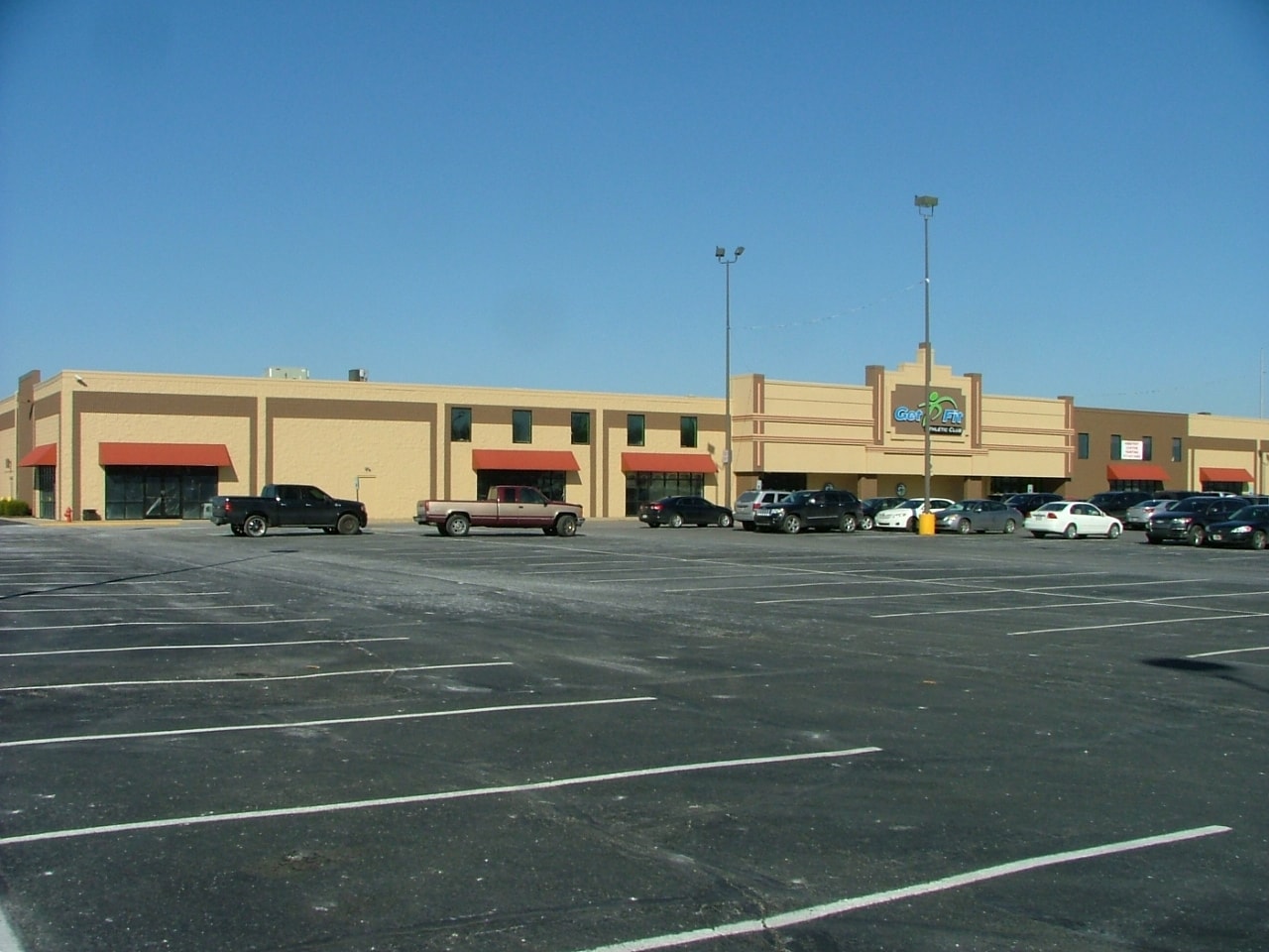 7140 E Washington St, Indianapolis, IN for lease Building Photo- Image 1 of 6
