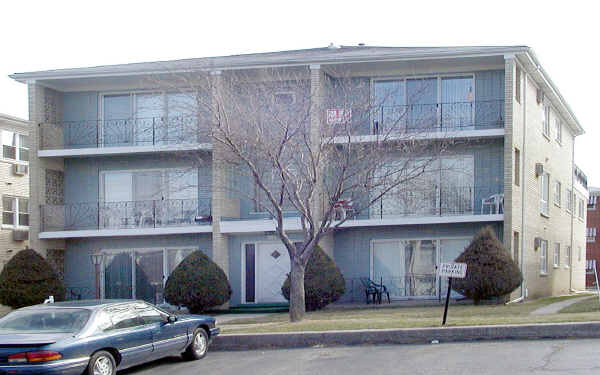 Plus de détails pour 11195 S Roberts Rd, Palos Hills, IL - Multi-résidentiel à vendre