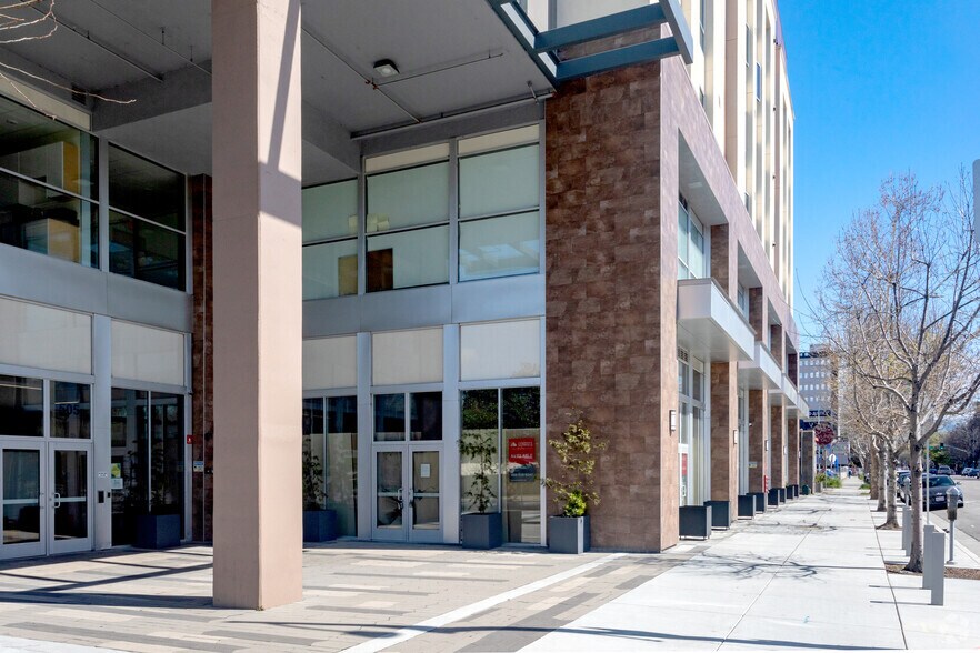 505 E Santa Clara St, San Jose, CA à louer - Photo du bâtiment - Image 3 de 16