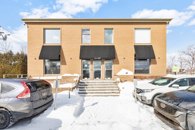 Plus de détails pour 388 Rue Blainville E, Sainte-Thérèse, QC - Bureau, Local d'activités à louer