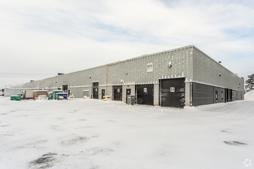 1151-1181 Parisien St, Ottawa, ON à louer - Photo du bâtiment - Image 3 de 17