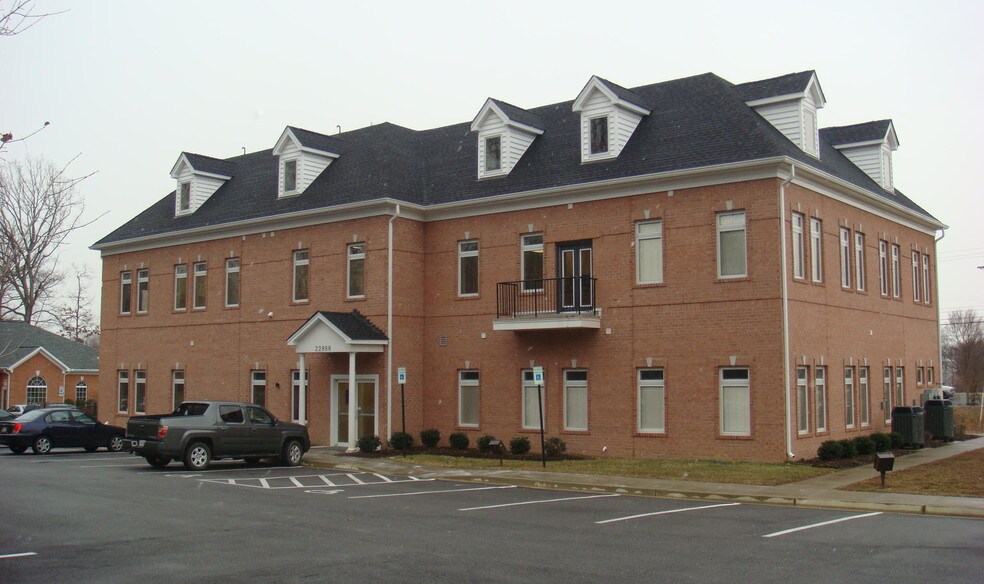 22888 Three Notch Rd, California, MD à vendre - Photo principale - Image 1 de 12