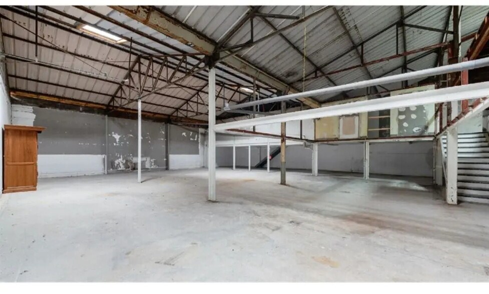 Retail in Courbevoie for sale - Interior Photo - Image 2 of 6